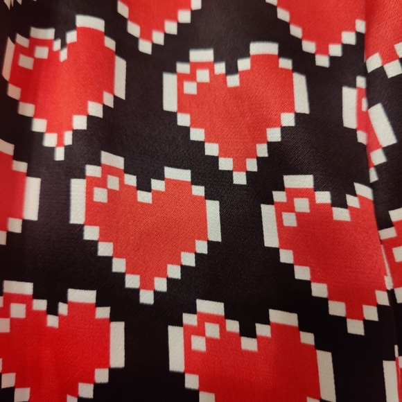 Love Moschino digital hearts skirt, video game-inspired - Size 6 - NWT! - Picture 3 of 4